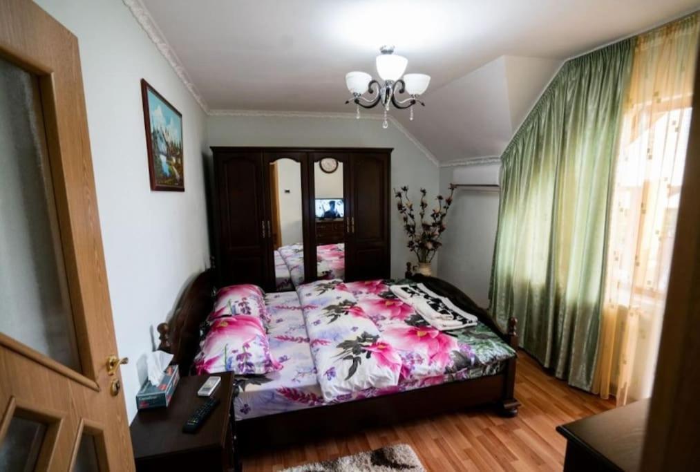 Casa Mona Villa Oradea Ngoại thất bức ảnh