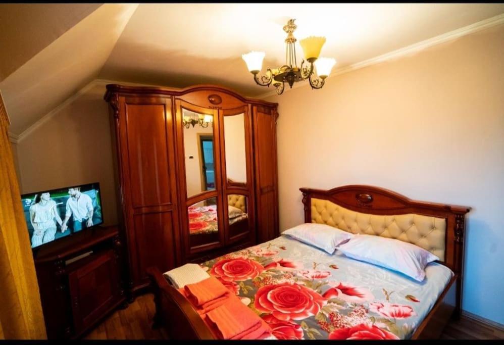 Casa Mona Villa Oradea Ngoại thất bức ảnh