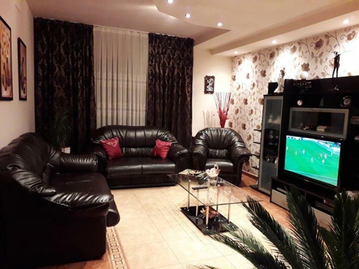Casa Mona Villa Oradea Ngoại thất bức ảnh