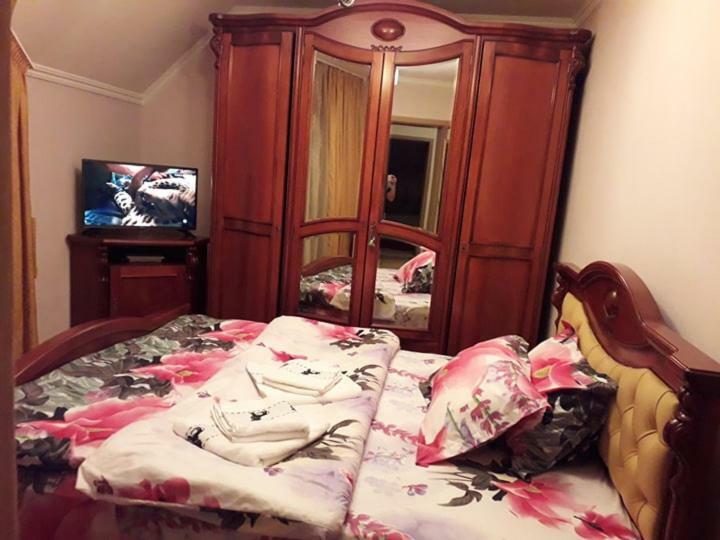 Casa Mona Villa Oradea Ngoại thất bức ảnh
